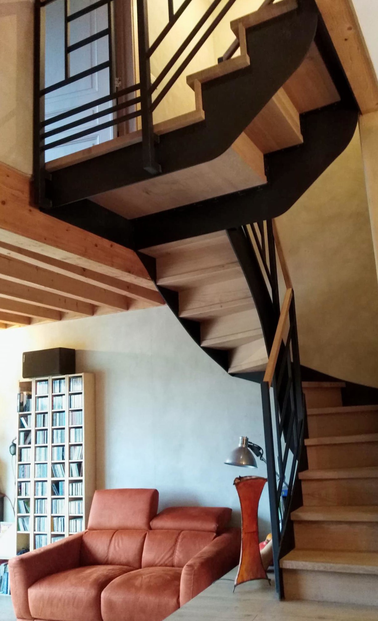 Escalier bois et acier style industriel à Gesves