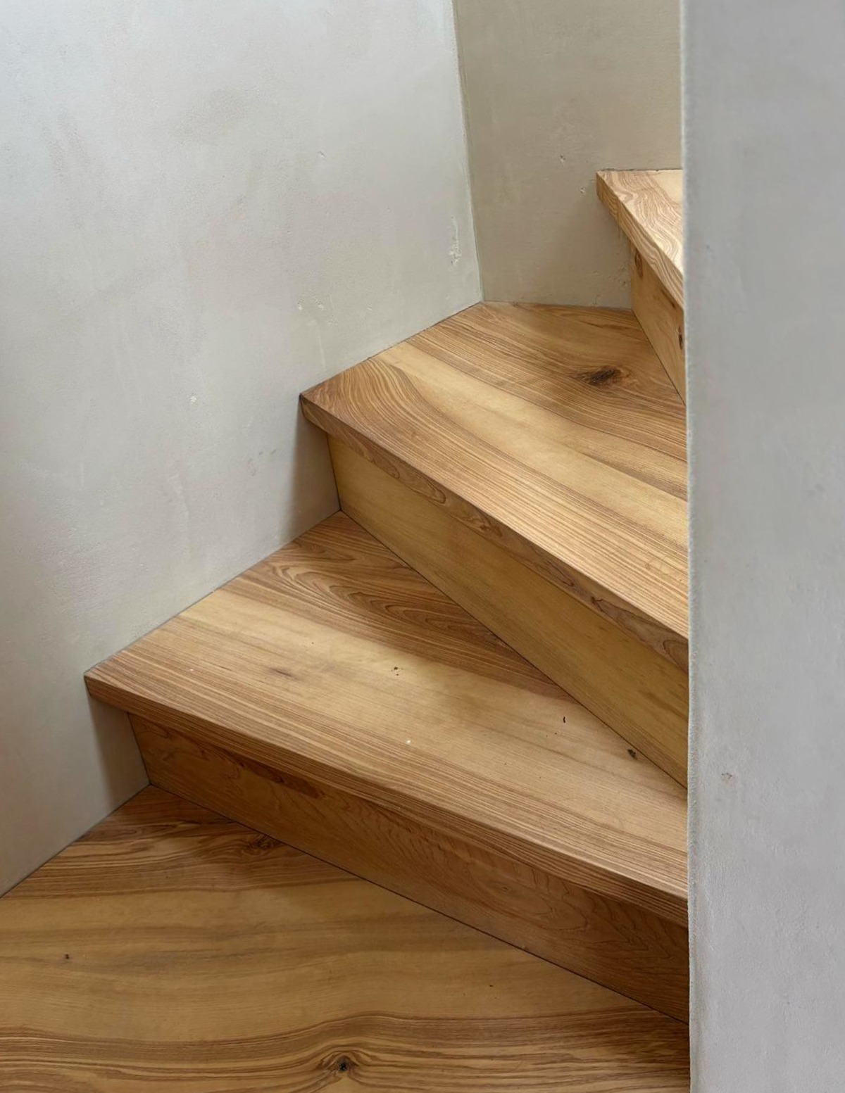 Escalier frêne naturel design contemporain