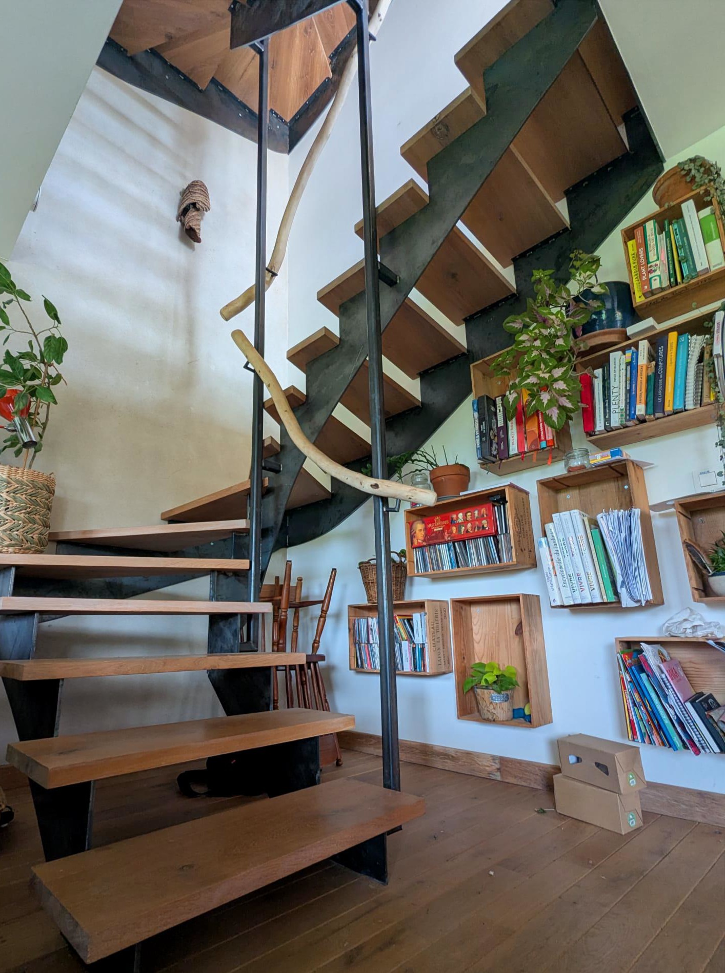 Fabrication escalier en bois local (Condroz)